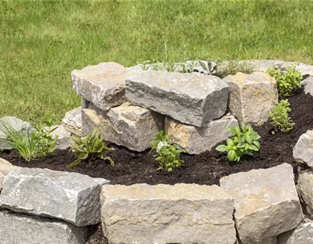 Eine Kräuterspirale - Nützlich und schön anzusehen